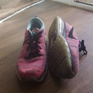 Size 12 Women Nike Flyknit Max